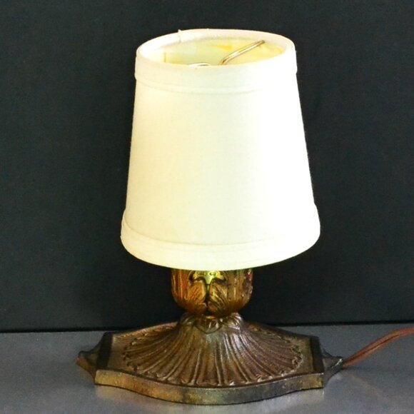 Small Accent Lamp Hollywood Regency Influence MCM Look Metal Decorative Works - Picture 1 of 11